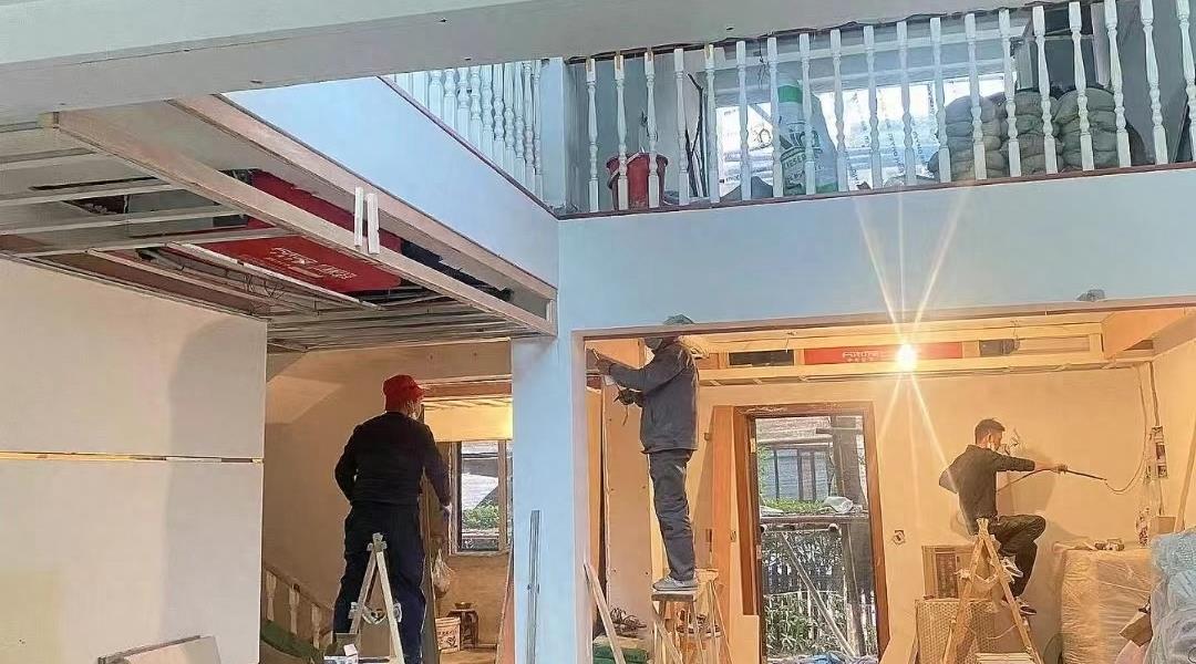 中央空调费钱还是地暖费钱,美的colmo中央空调值不值得买