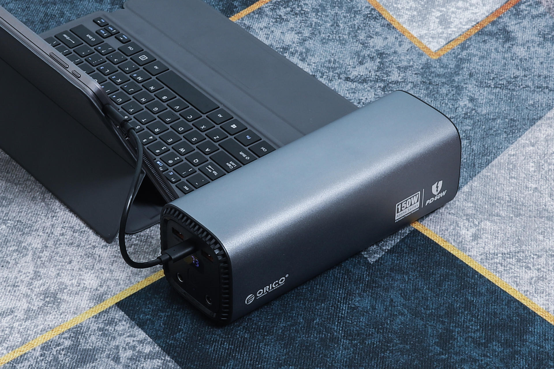 笔记本快充100wpd充电器,户外移动电源大容量65w快充