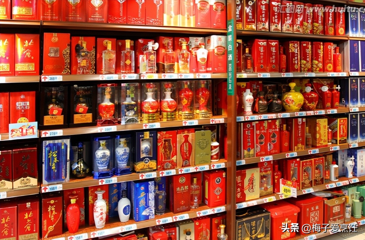 怎么从酒瓶上面区别纯粮酒真假,从酒瓶上怎样看是纯粮食酒