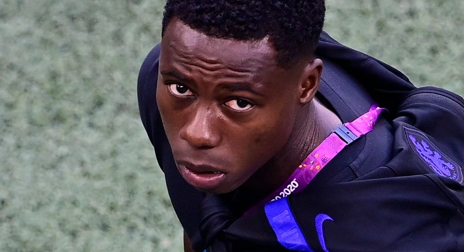 荷兰足球运动员被德国禁赛,荷兰球员被禁赛