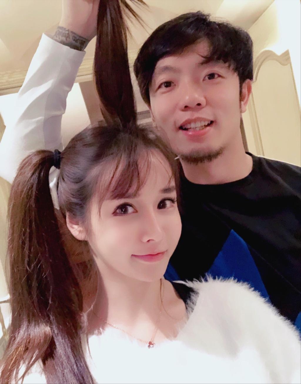 国足太太团斗艳美如画,国足太太团真实身材