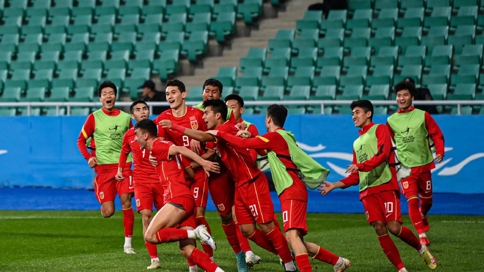 算分的事情交给我们！中国男足晋级8强分析：5种情况，仅1种出局