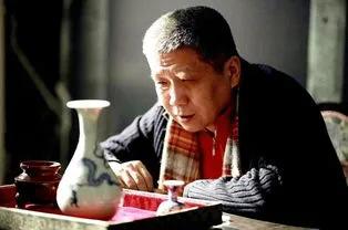 一件箸瓶，600买的，转手卖了3800，到款却只有3500，怎么回事？