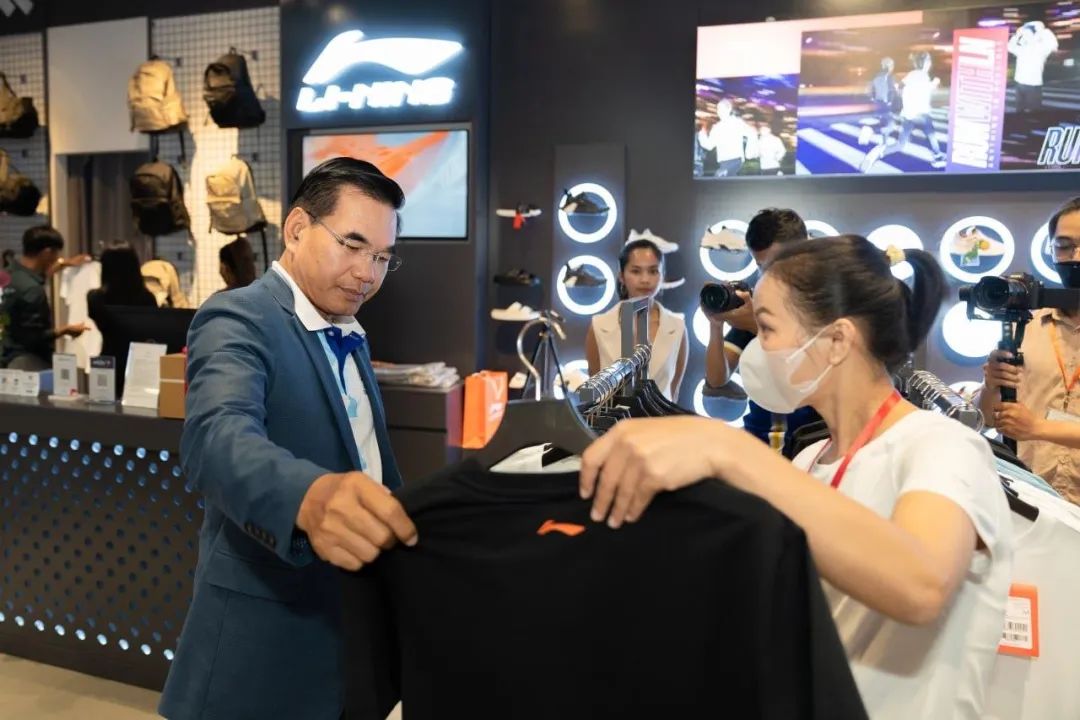 李宁品牌新加坡,李宁入驻新西兰市场了吗