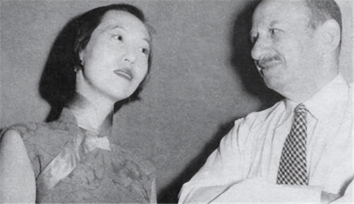 张爱玲为什么身上爬满跳蚤,张爱玲晚年为什么会被跳蚤困扰