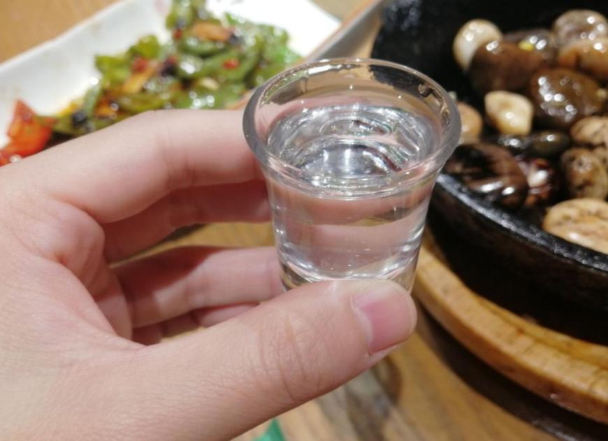 白酒怎么看酒瓶上的日期,白酒酒瓶如何检测