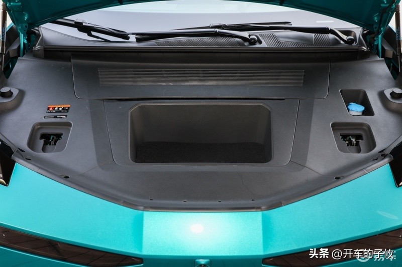 上海车展极氪zeekrx落地价,极氪zeekrx试驾车