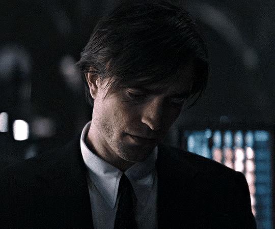 脸越方，人越性感