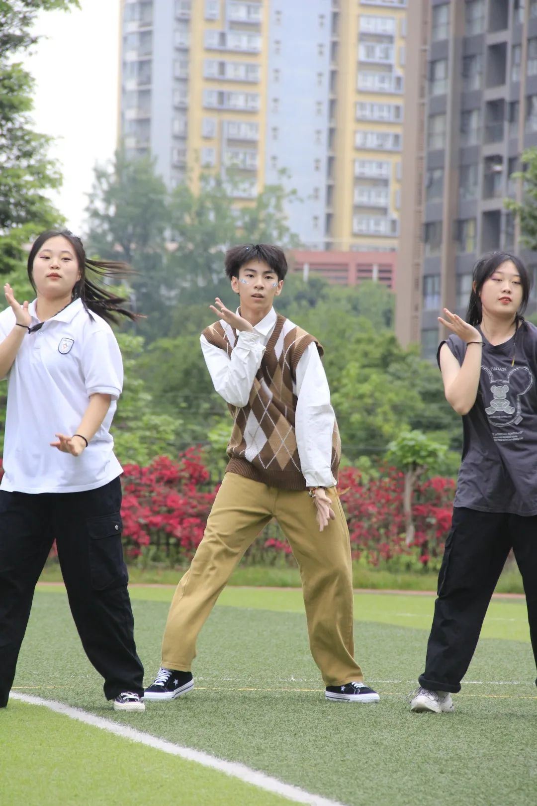 啦啦操燃爆比赛,成都花球啦啦操