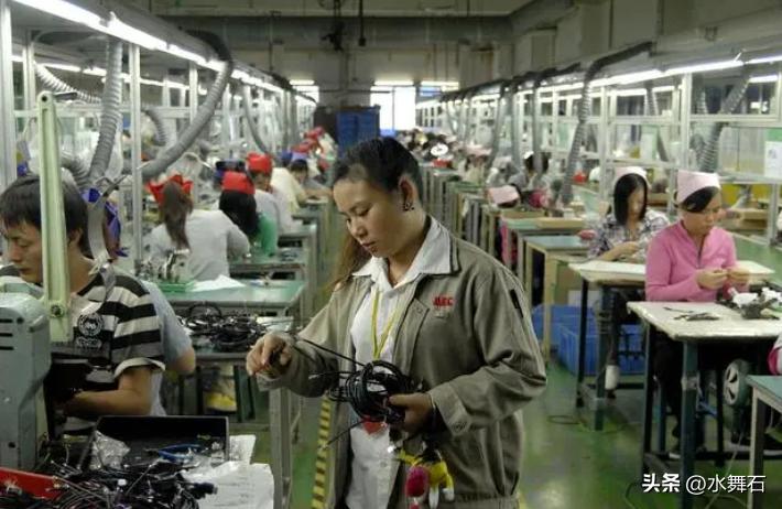 收废品一年赚几十万骗局,收废品发家男子一天赚一二十万