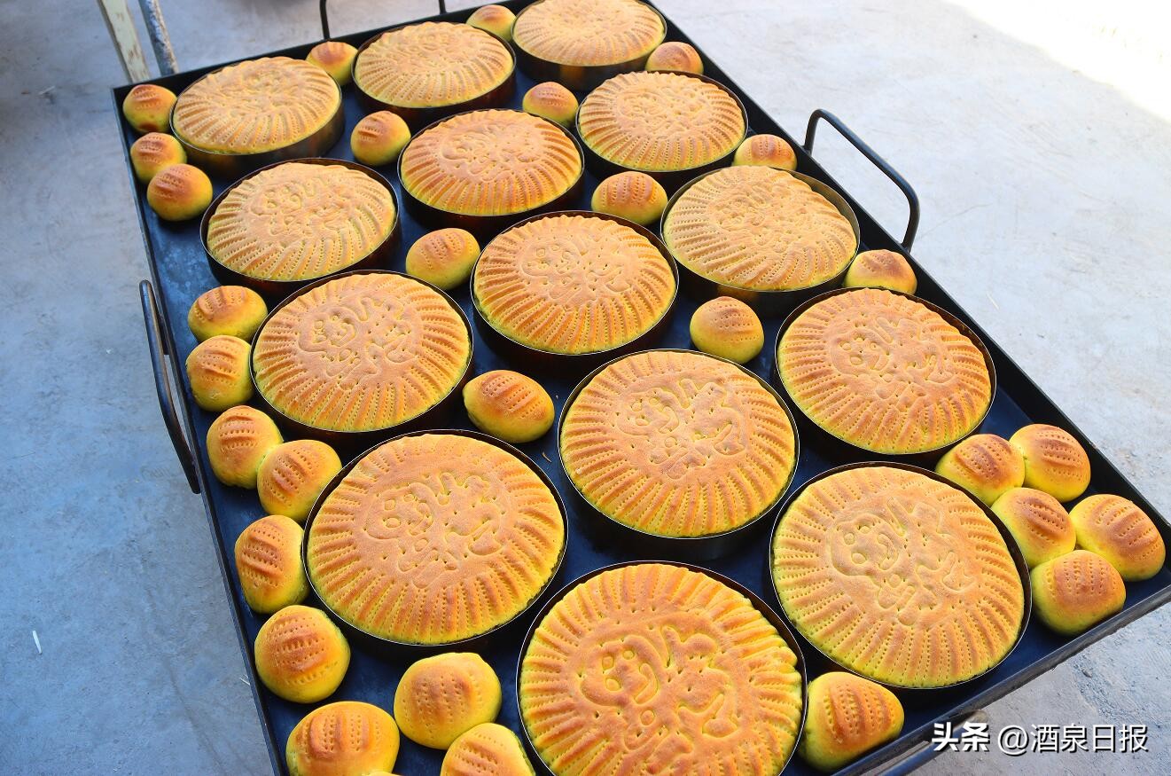 “小锅盔”“大生意”——*建华陈**的幸福生活