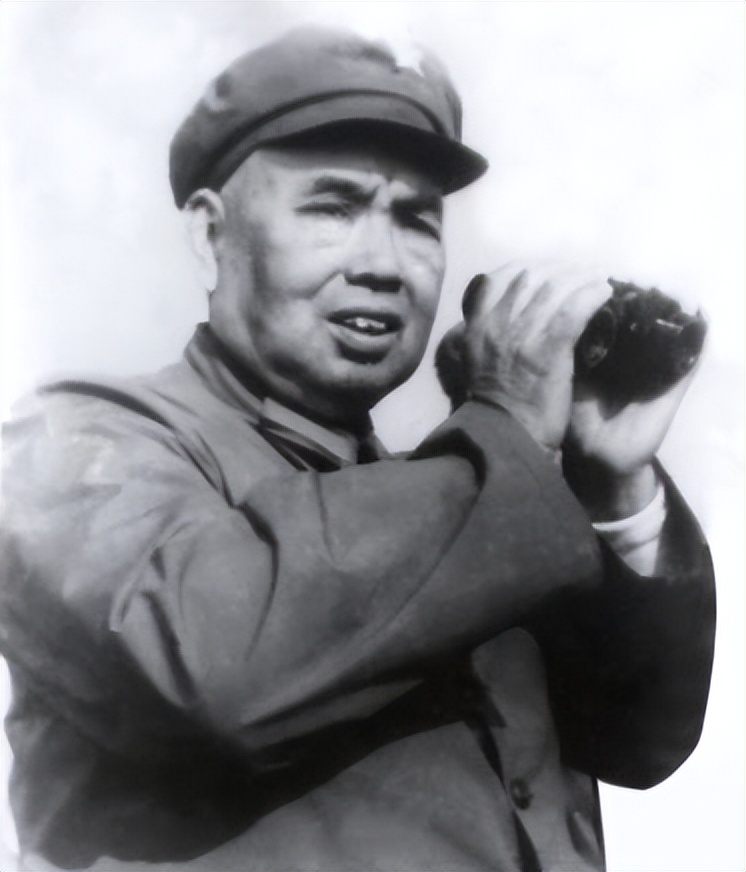 日本老间谍隐藏三十多年,抗战老兵外出