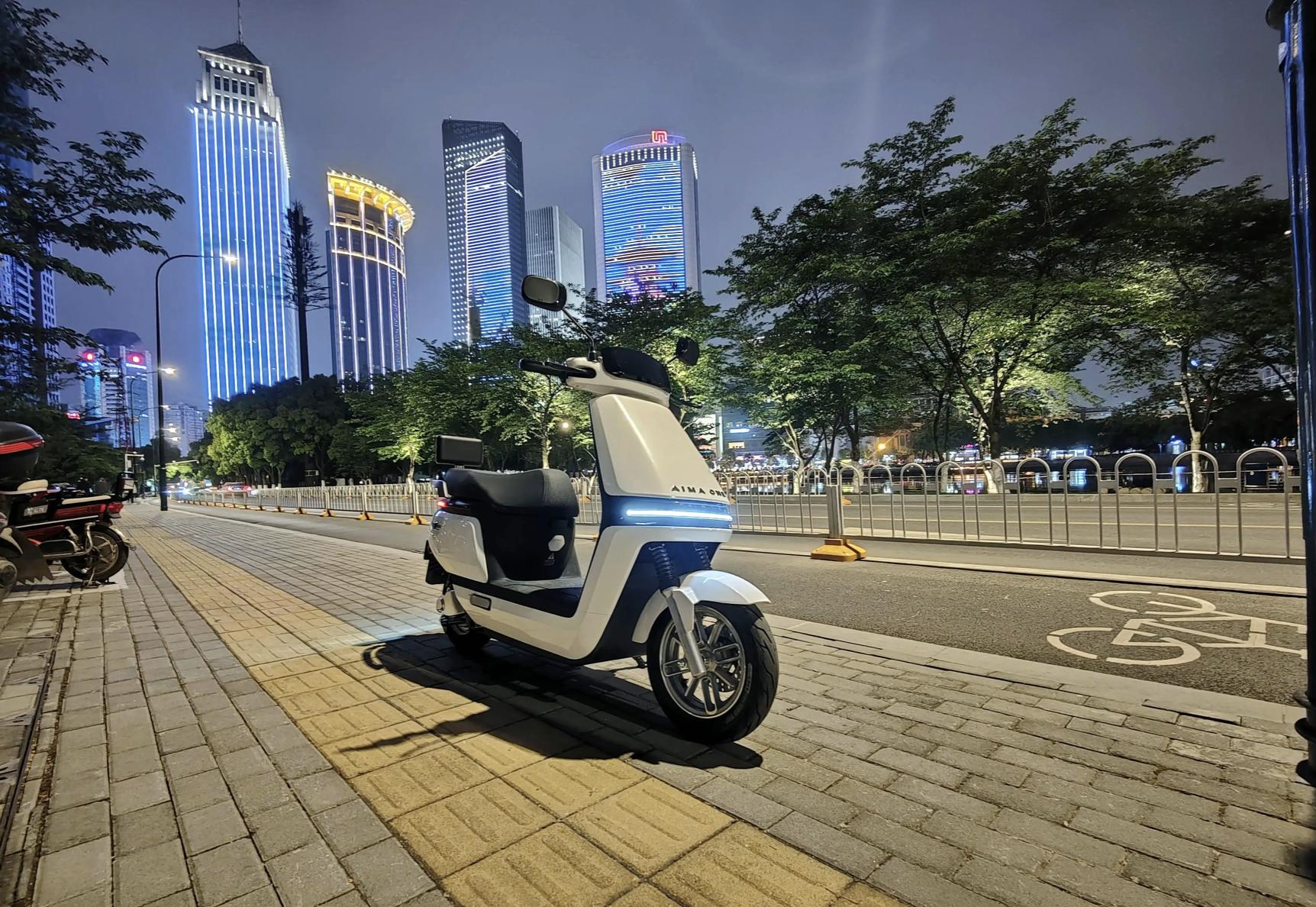 绿驹小刀雅迪爱玛哪个好什么价格,雅迪电动车和爱玛小刀质量哪个好