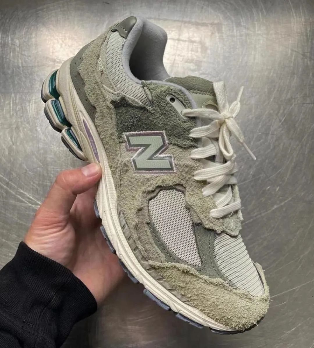 nb2002r云雨灰还会补货吗,正品nb2002r云雨灰为什么有色差