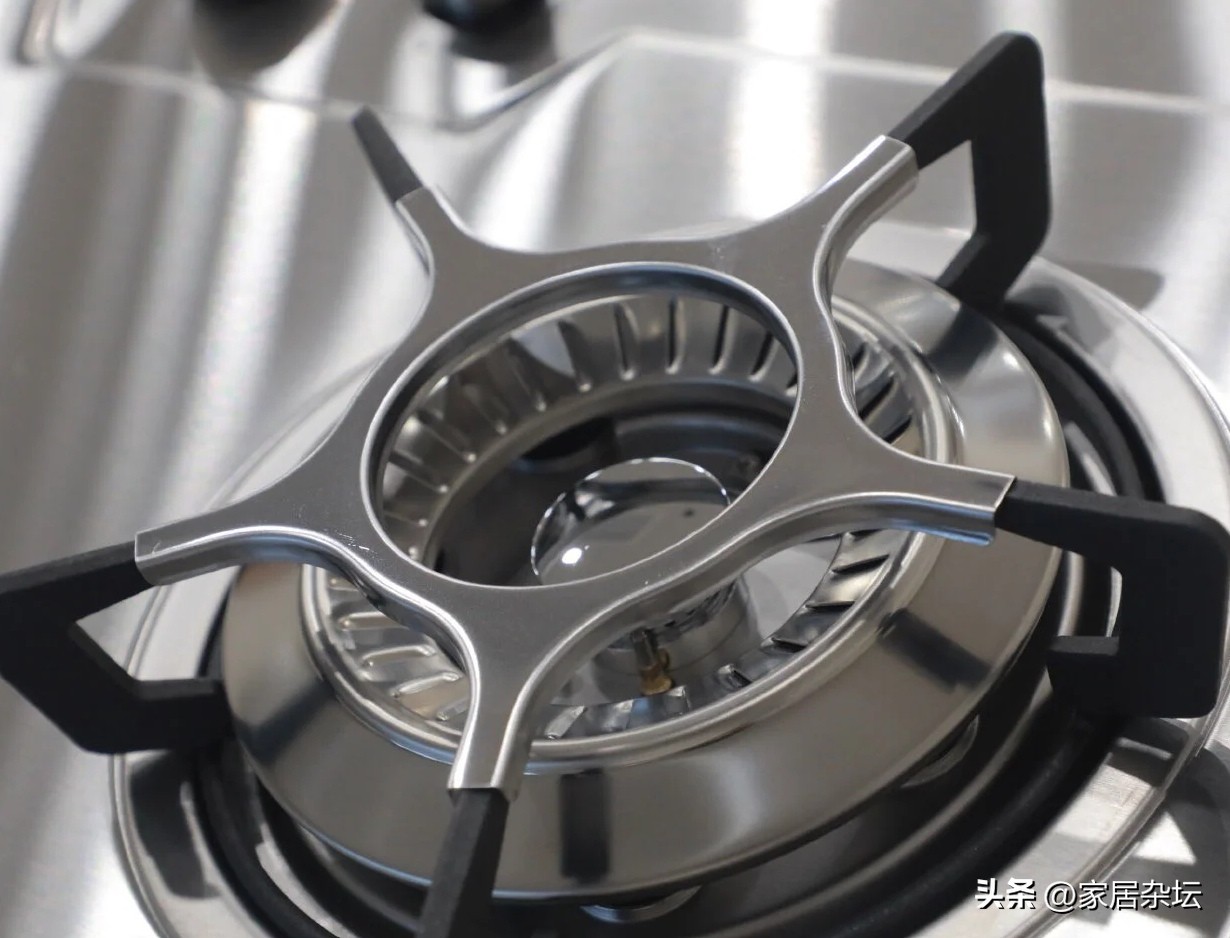 燃气灶为何差价那么大,燃气灶600和3000的有什么区别