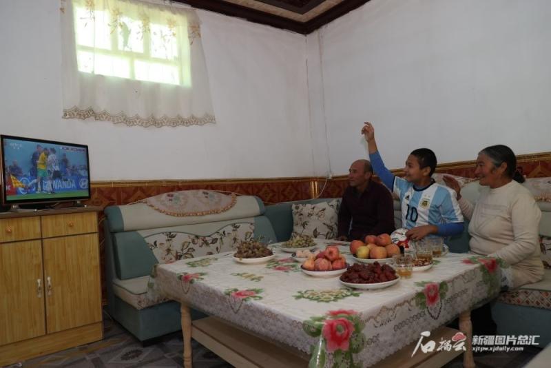 梅西我们一同追逐青春的梦想,梅西你陪我长大