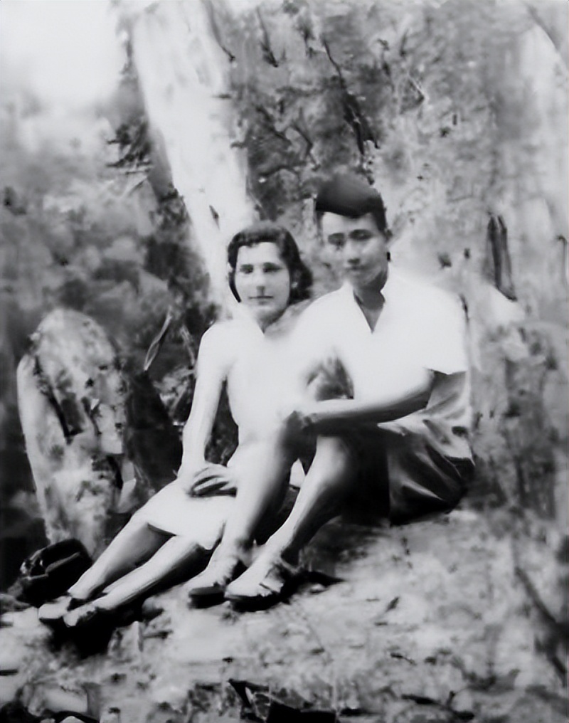 法国老太等中国初恋50年未嫁人,法国姑娘苦等初恋55年