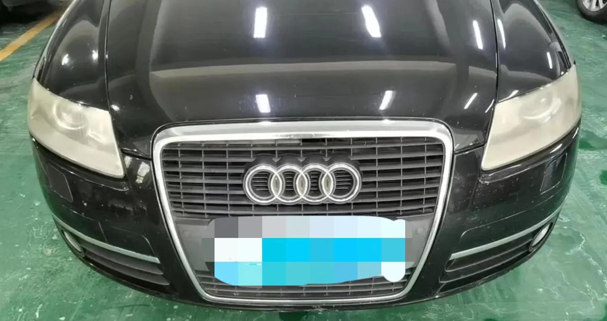 奥迪a6l后备箱无缘无故打开,奥迪a6l行驶中车门能打开吗