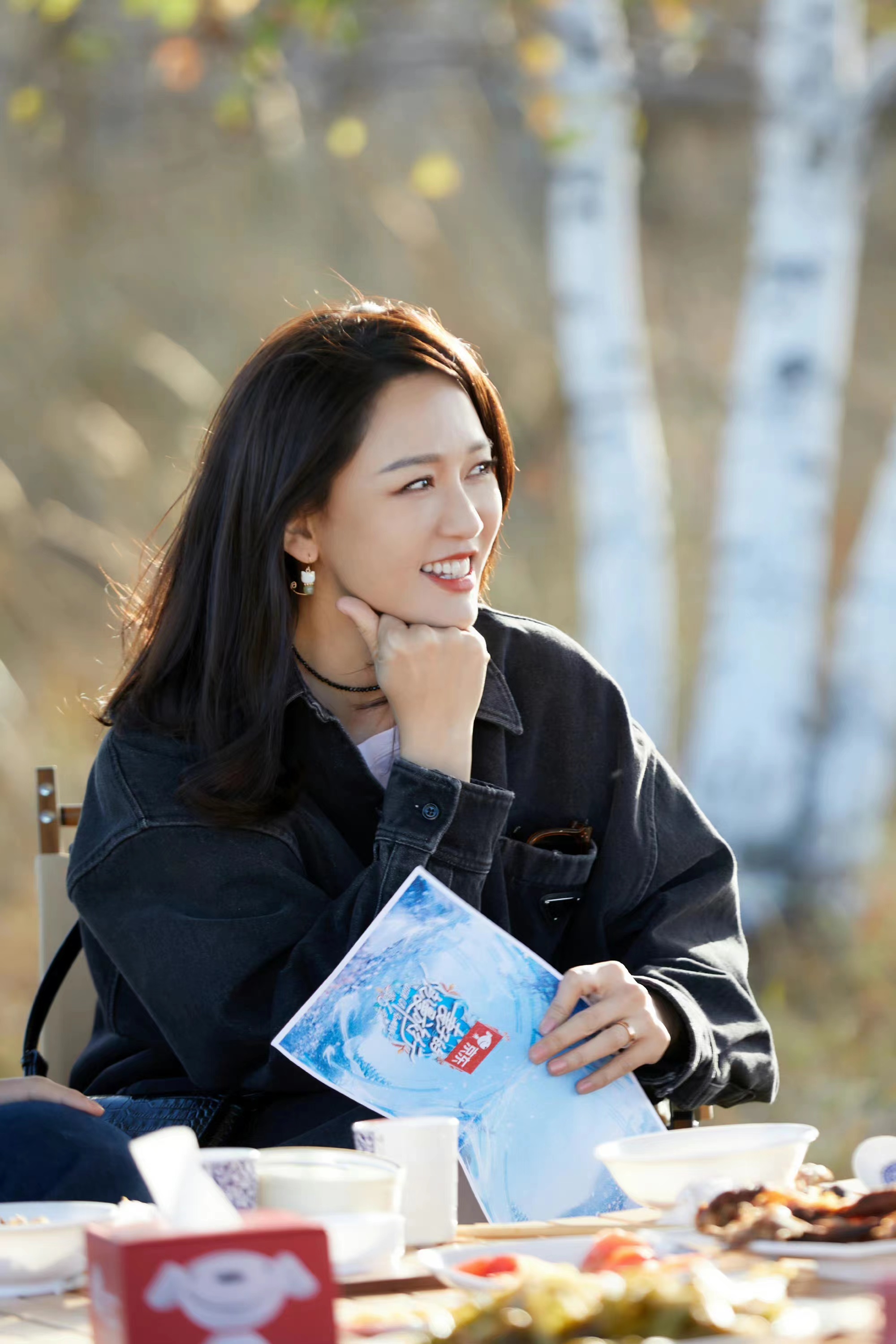 陈乔恩最近节目穿搭,陈乔恩录节目穿紧身皮衣大秀身材