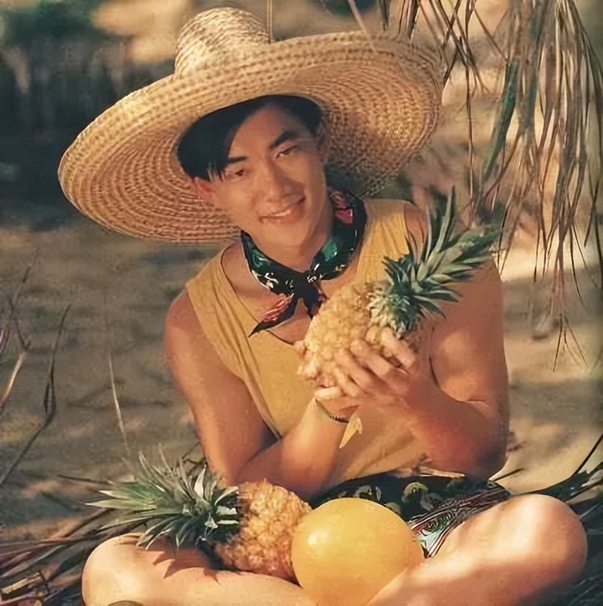 任贤齐传奇一生,56岁的任贤齐再次出现在舞台上