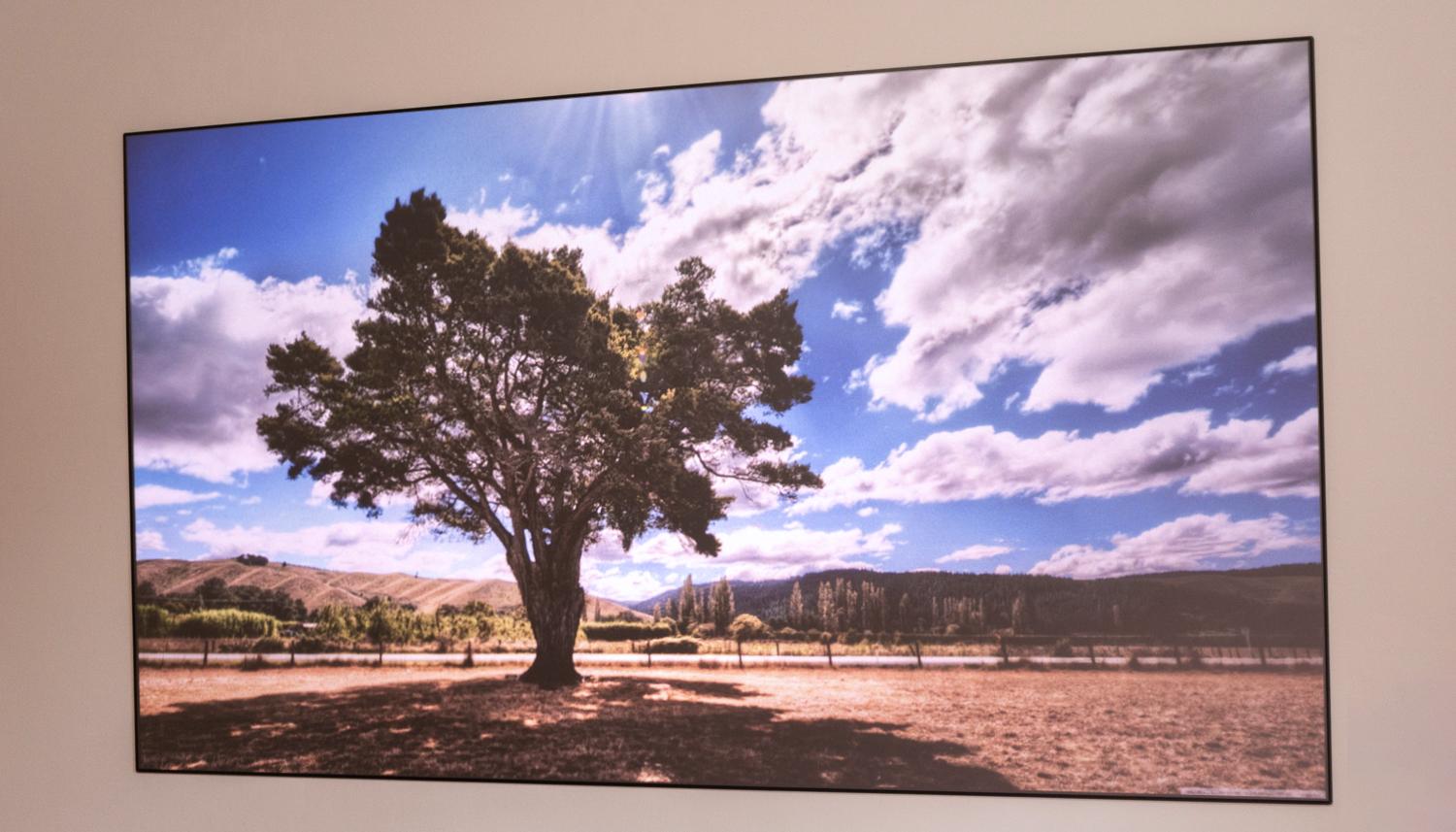 为什么说坚果n1是卧室投影仪,坚果n15.6米投影