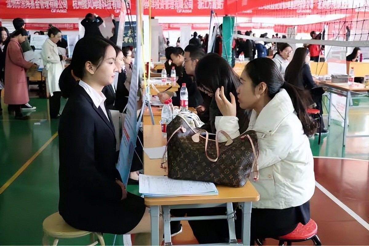 校招跟社招对公司的区别,社招和校招差距大吗