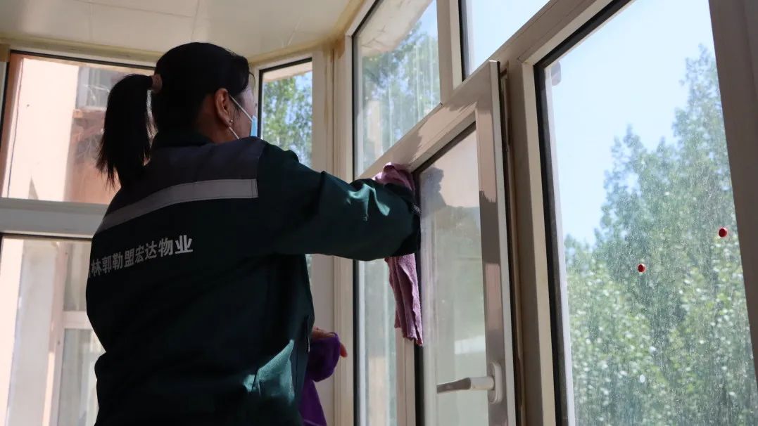 加快推进红色物业工作,推动五项管理落地见效