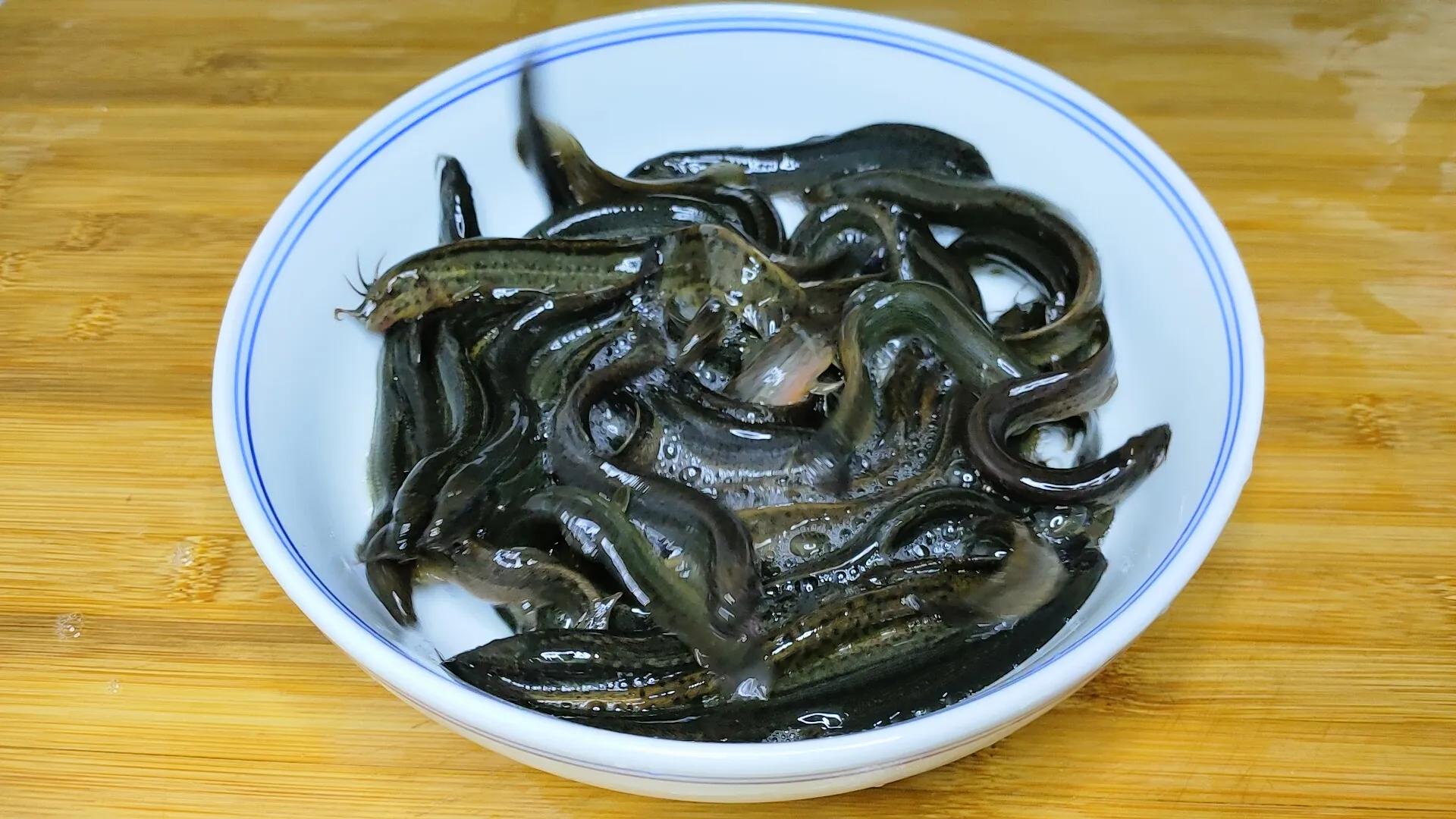 大厨做红烧泥鳅最正宗的做法,教你秘制的泥鳅做法美味下饭