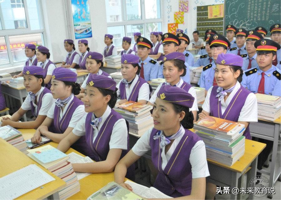 女生读职高还是高中好,上职高跟上高中有什么区别