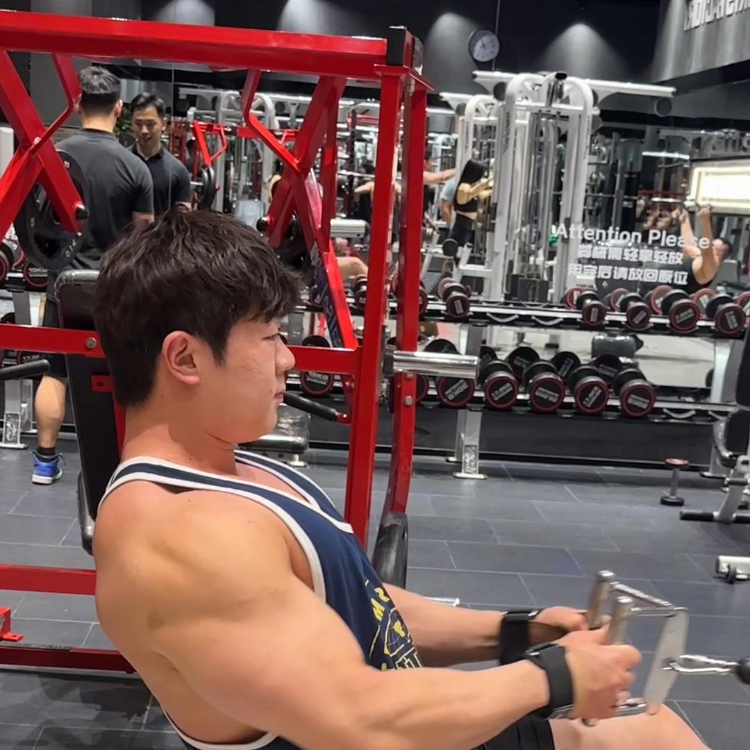 女性弹力带背部训练计划,健身研究院背部训练计划