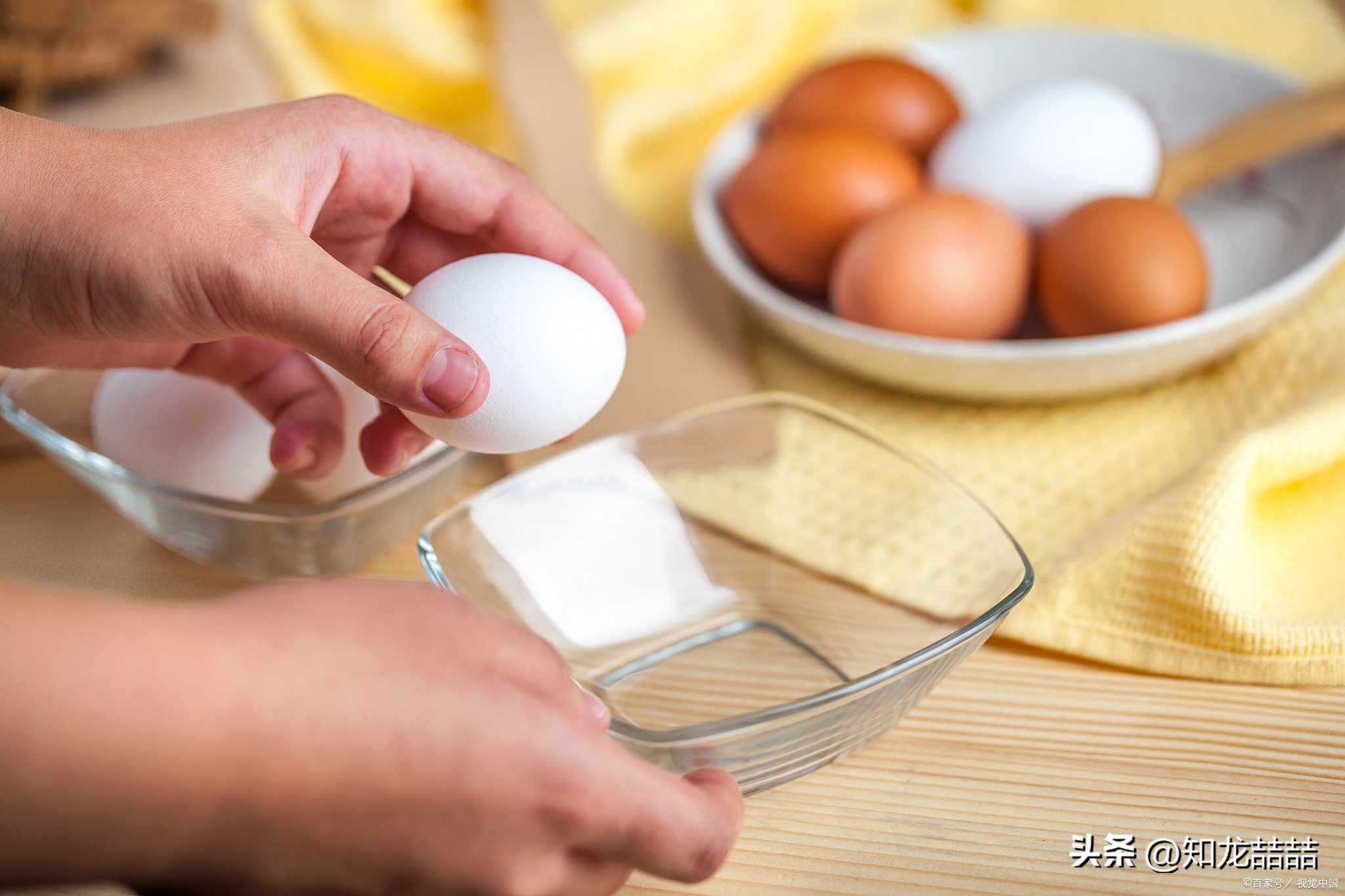 煮鸡蛋怎么让鸡蛋膜容易剥,煮鸡蛋不破好剥的正确方法