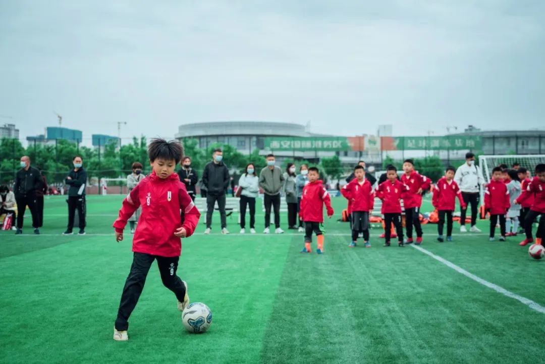 荣哥品牌鞋,顶级球鞋推荐足球鞋