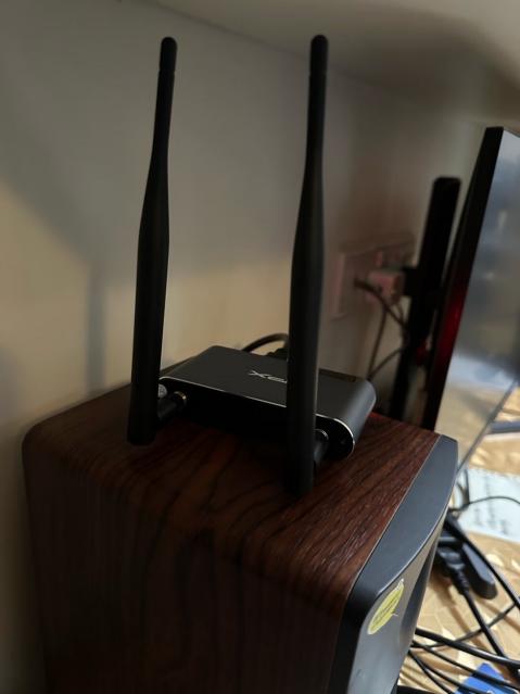 穿墙投屏效果差？一分钟带你了解真正的穿墙传输器