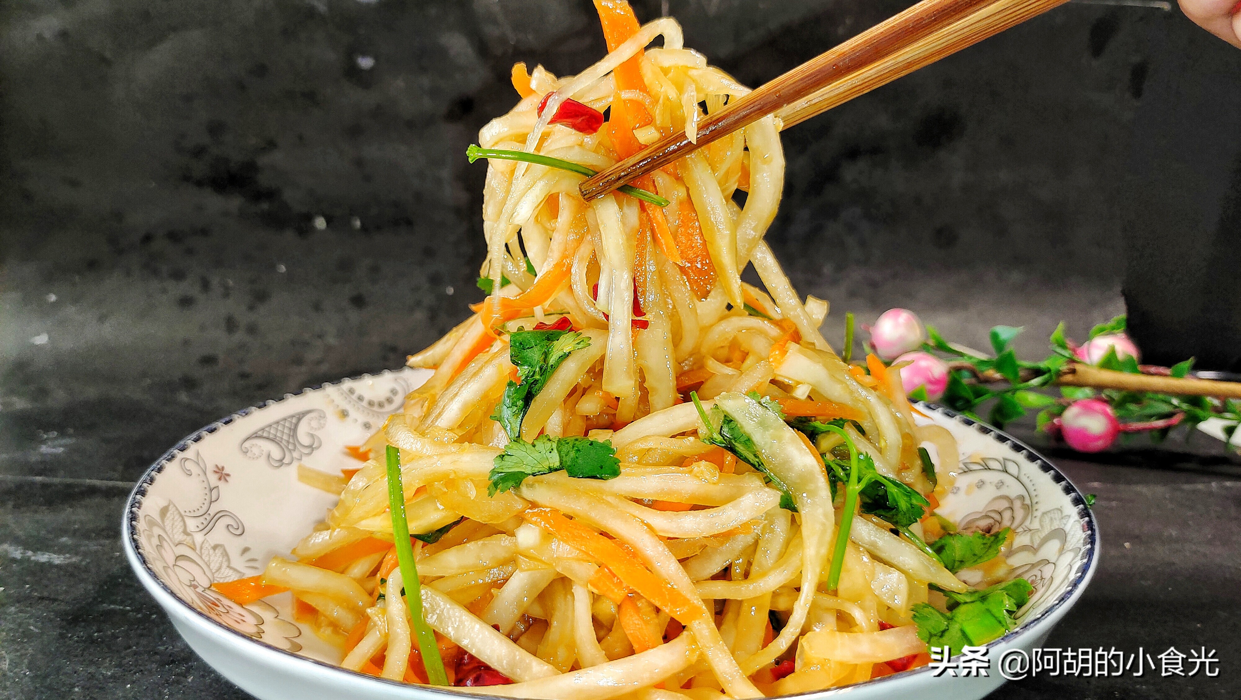 凉拌家常苤蓝片的做法大全,腌好的苤蓝丝怎么凉拌好吃