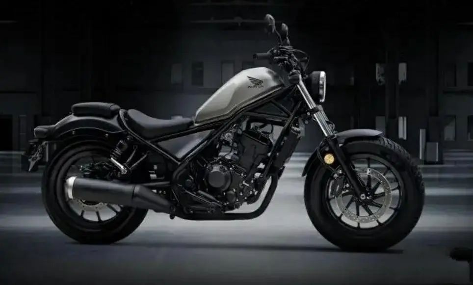 本田pcx150降价促销,本田pcx160新款和cm300哪个好