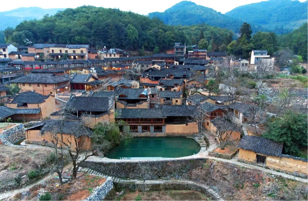 海美、小吃巨好吃！这个神还原游戏世界的小城，不该这样被埋没！