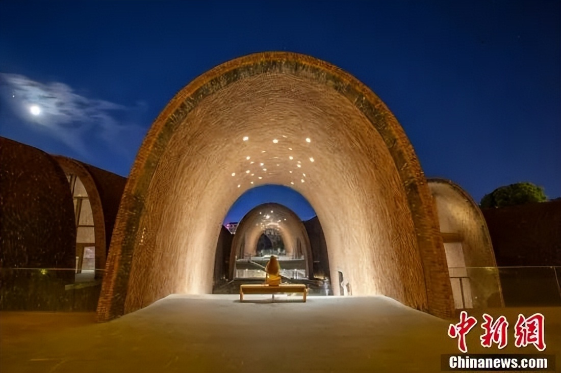 世界陶瓷千年之都景德镇,景德镇的陶瓷四大特色