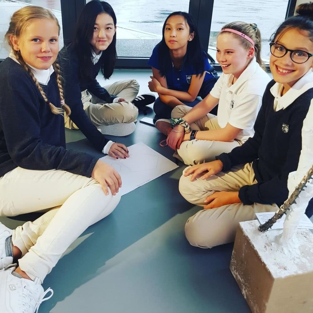 李嫣窦靖童消费,李嫣购物豪掷千金