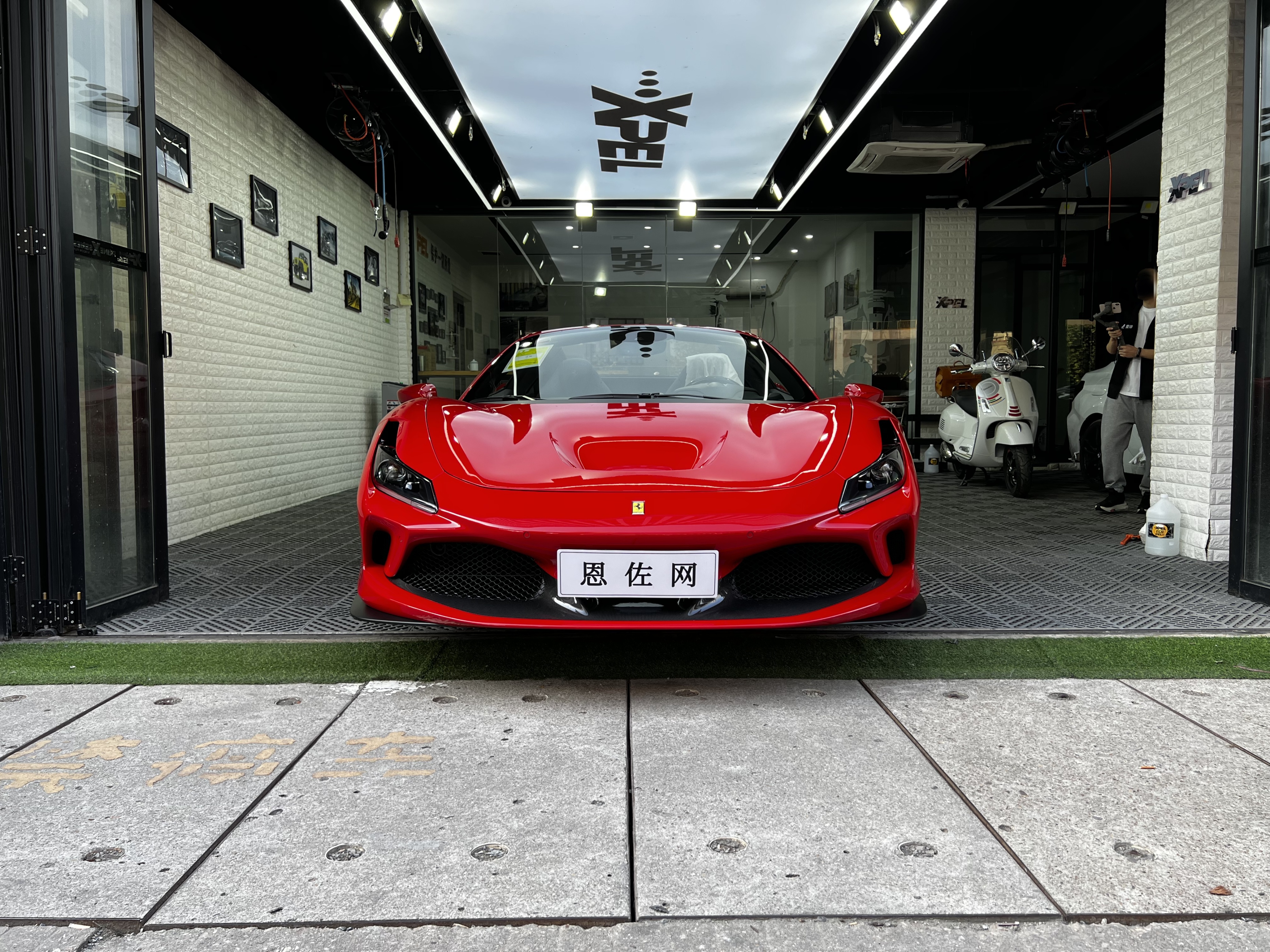 法拉利f8敞篷版落地顶配,法拉利f8敞篷版和硬顶版选择