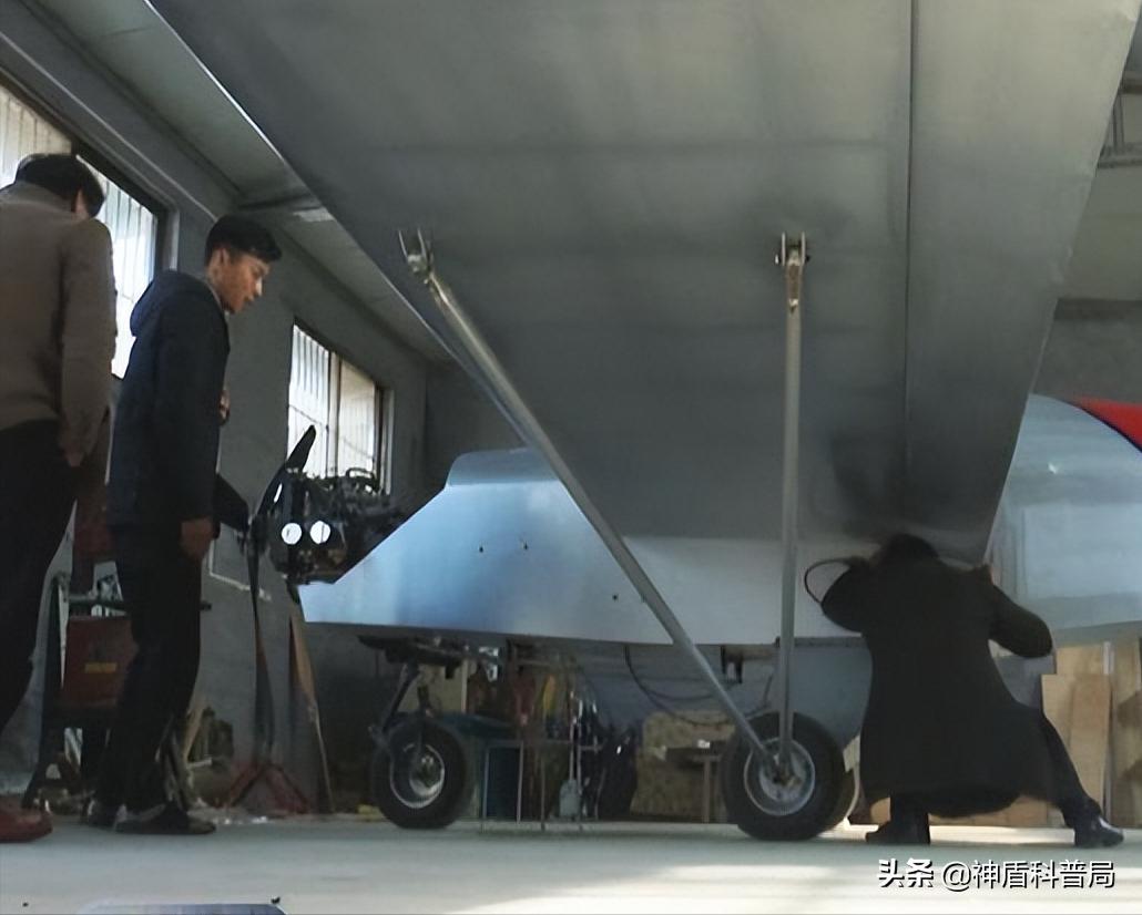 大叔花80万造飞行器,80后大叔打工20年