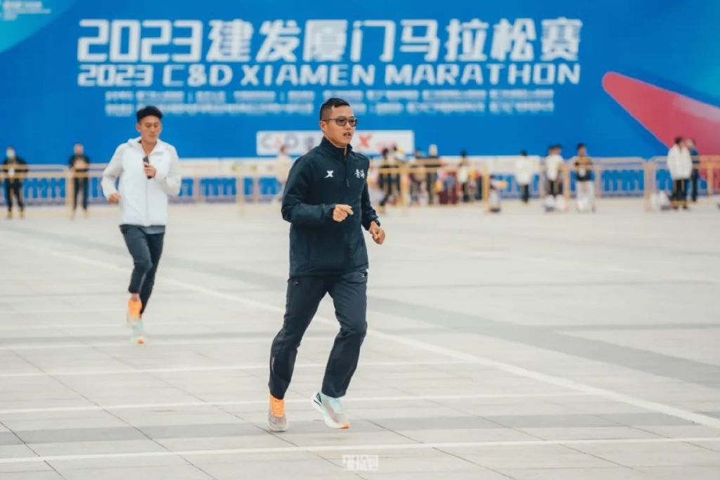 尹顺金巅峰照片,尹顺金的跑姿