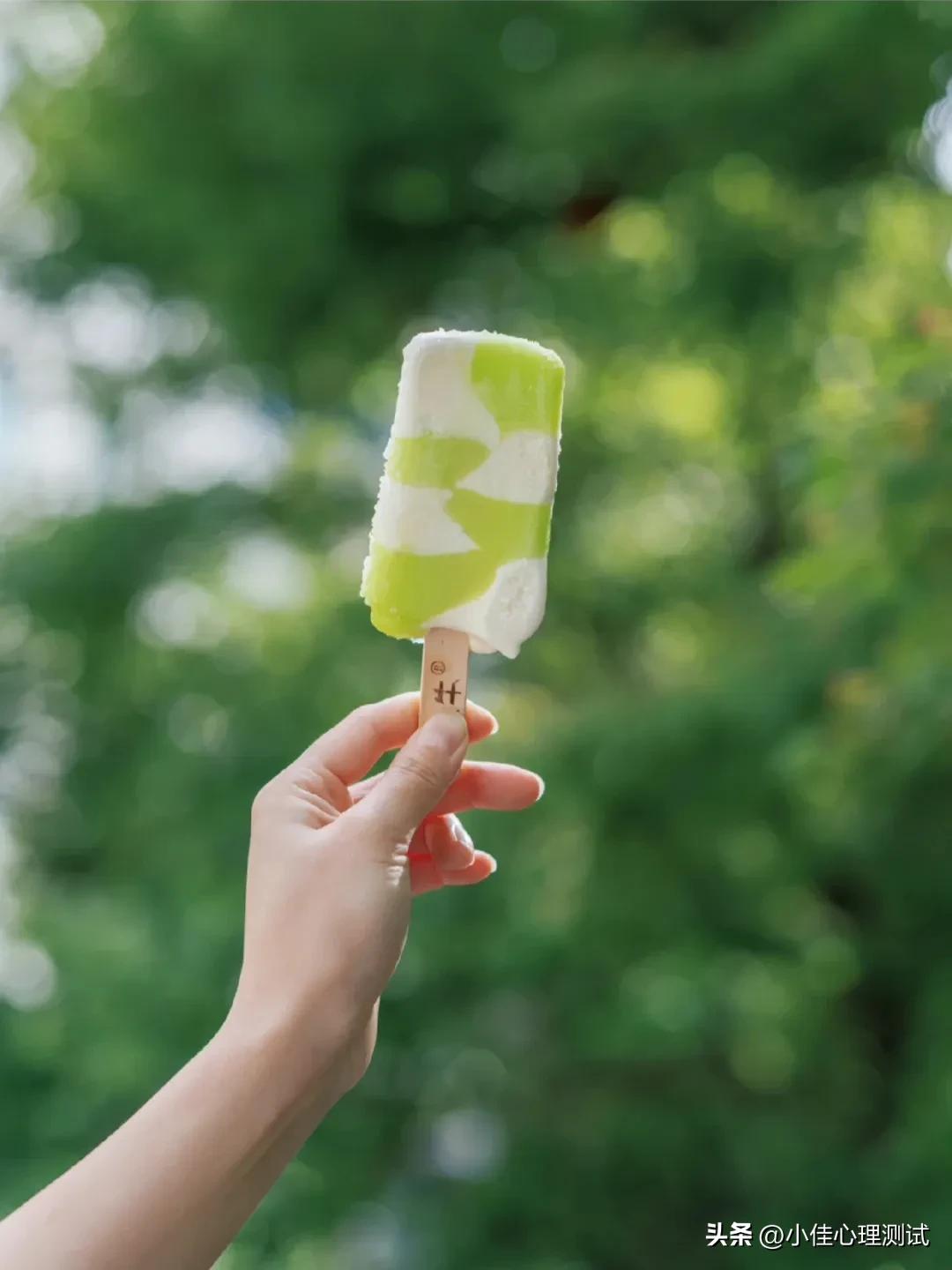 夏日必备快乐文案短句图片,夏日炎炎发朋友圈文案图片