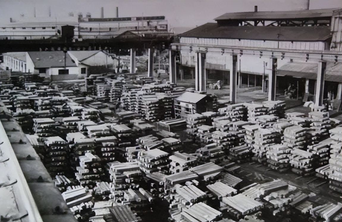 乌克兰悲剧从根上警醒中国，我们再次深刻认识到毛主席的伟大格局