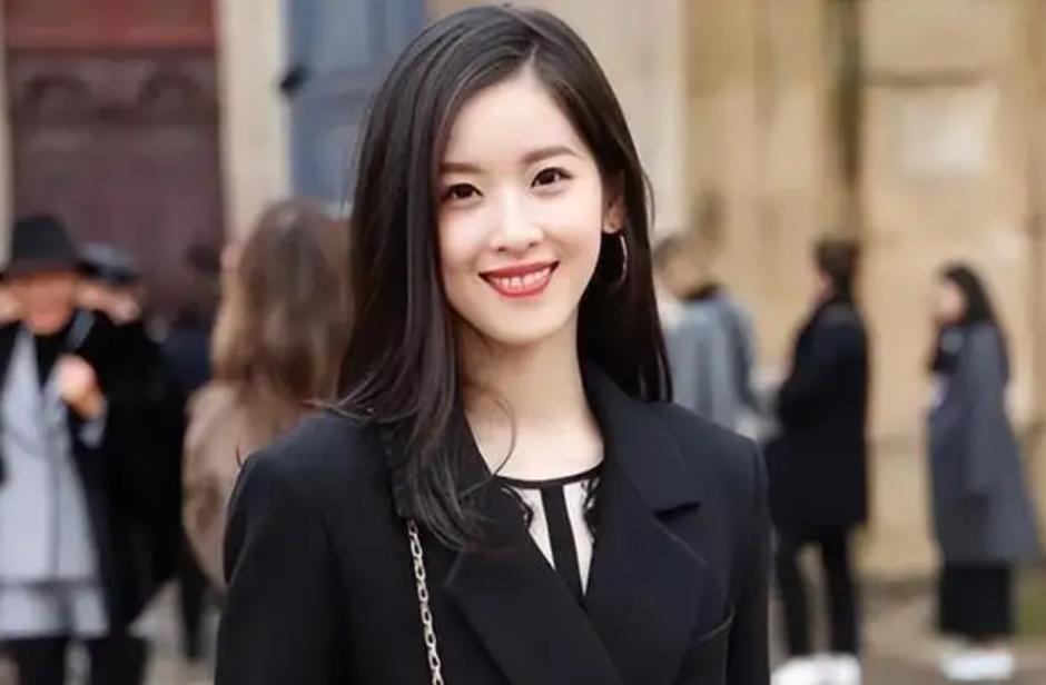 章泽天刘强东事件解说,章泽天携手刘强东出席英国皇室