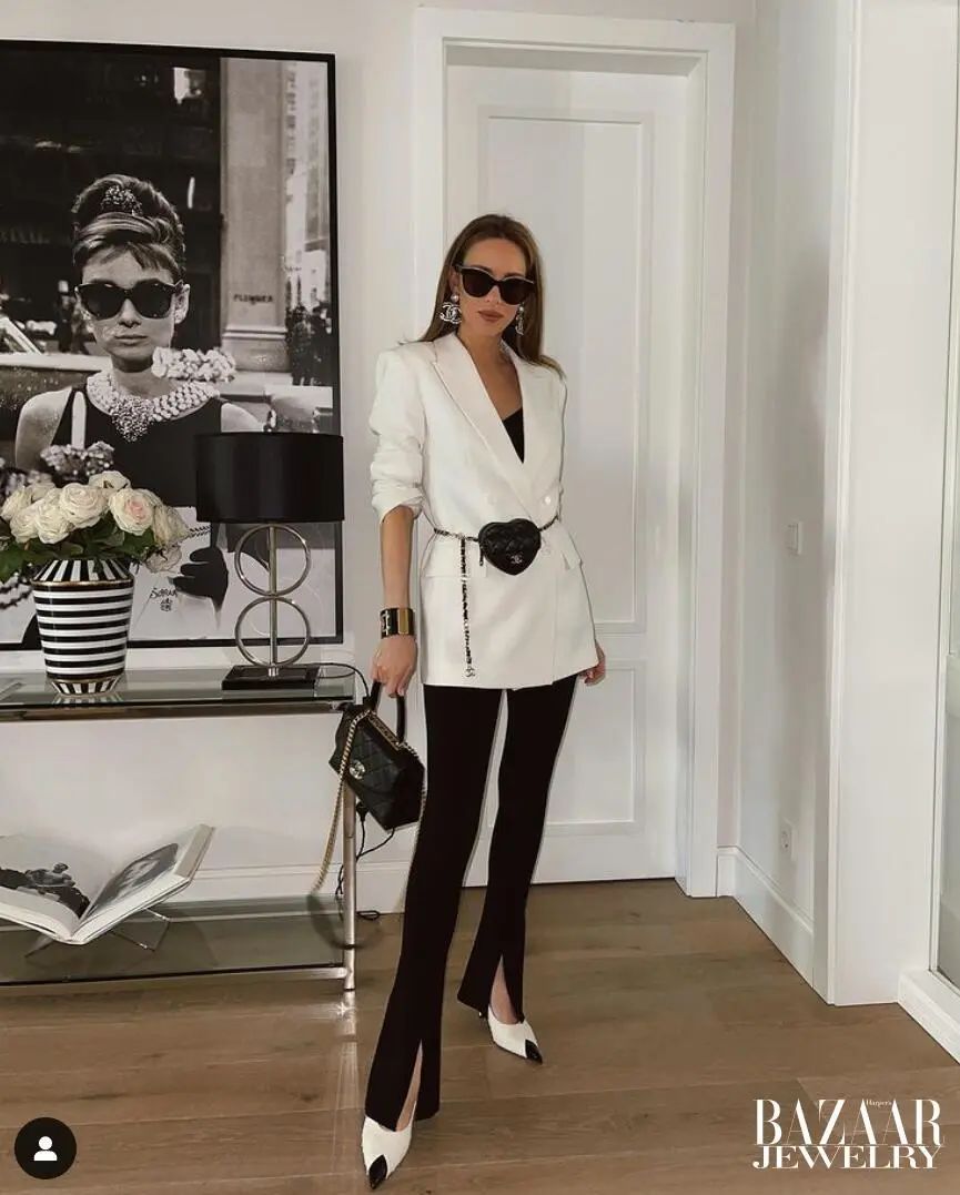 夏天担心藏不住“蝴蝶袖”？集齐明星博主教你“手镯转移*法大**”