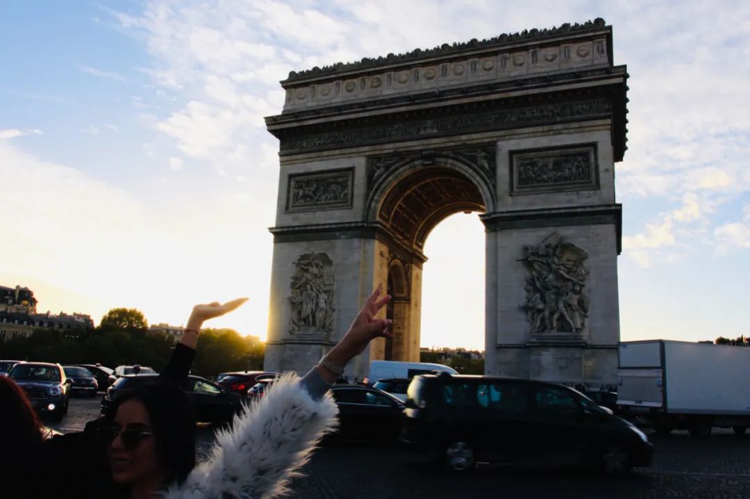 开车去欧洲第29集：抵达巴黎，沪C开到埃菲尔铁塔其实是个巧合！