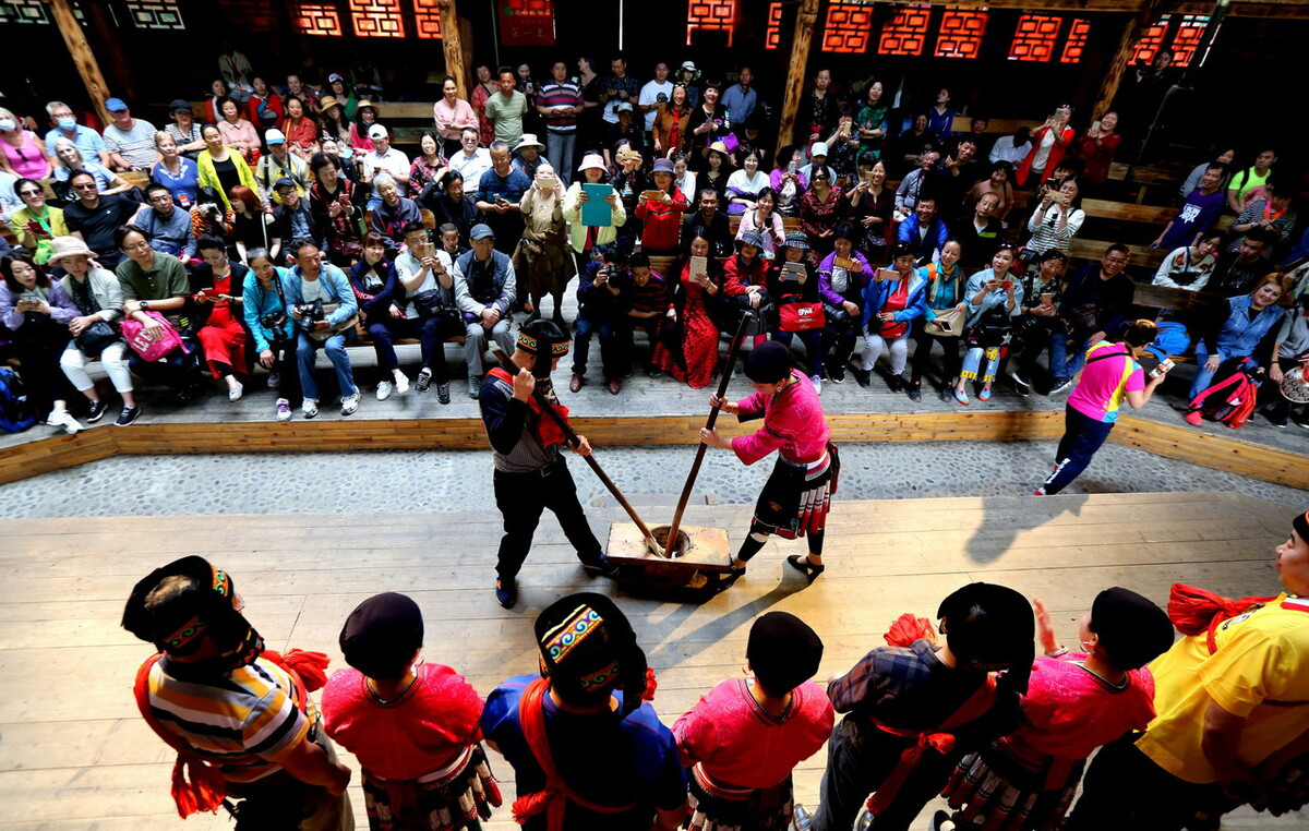 中国长发村女人剪长发视频,吉尼斯纪录长发女孩