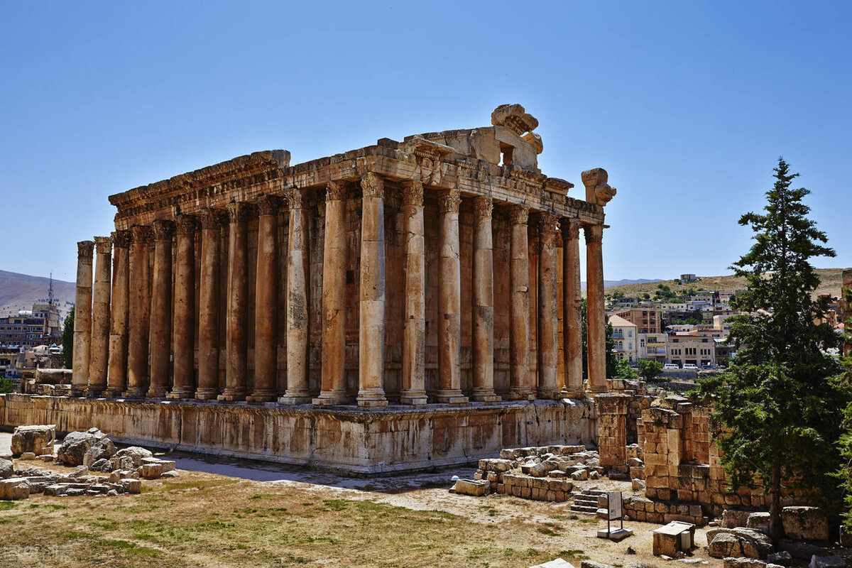 世界十大奇迹乐山大佛,万里长城vs乐山大佛