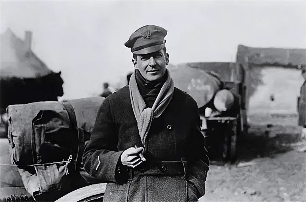 麦克阿瑟叫嚣投放原子弹,麦克阿瑟威胁使用核武器视频