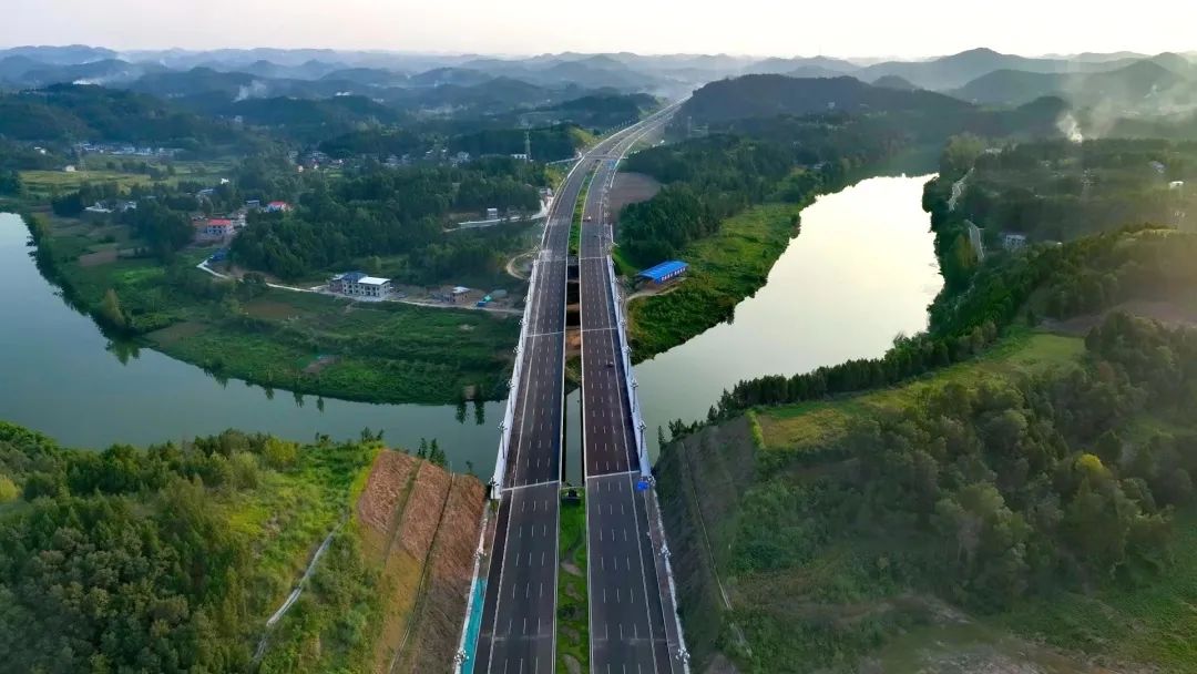 南部县南铁大道南延线通车直播,南部县南广观光大道交付了吗